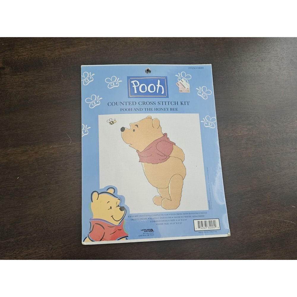 Pooh and the Hunny Bee Counted Cross‎ Stitch by Leisure Arts #34005 NEW